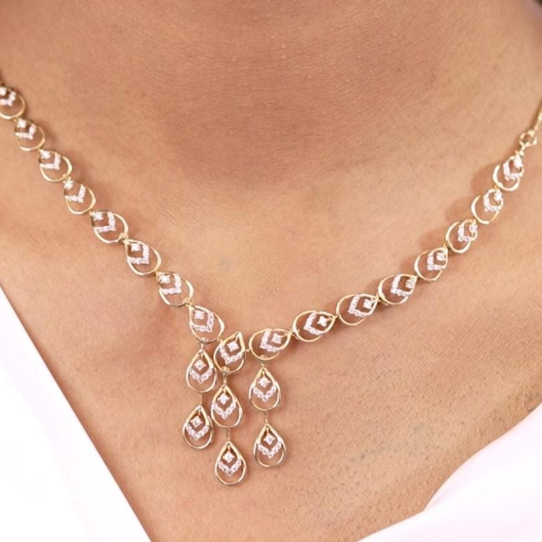 Womens Diamond Necklace 038